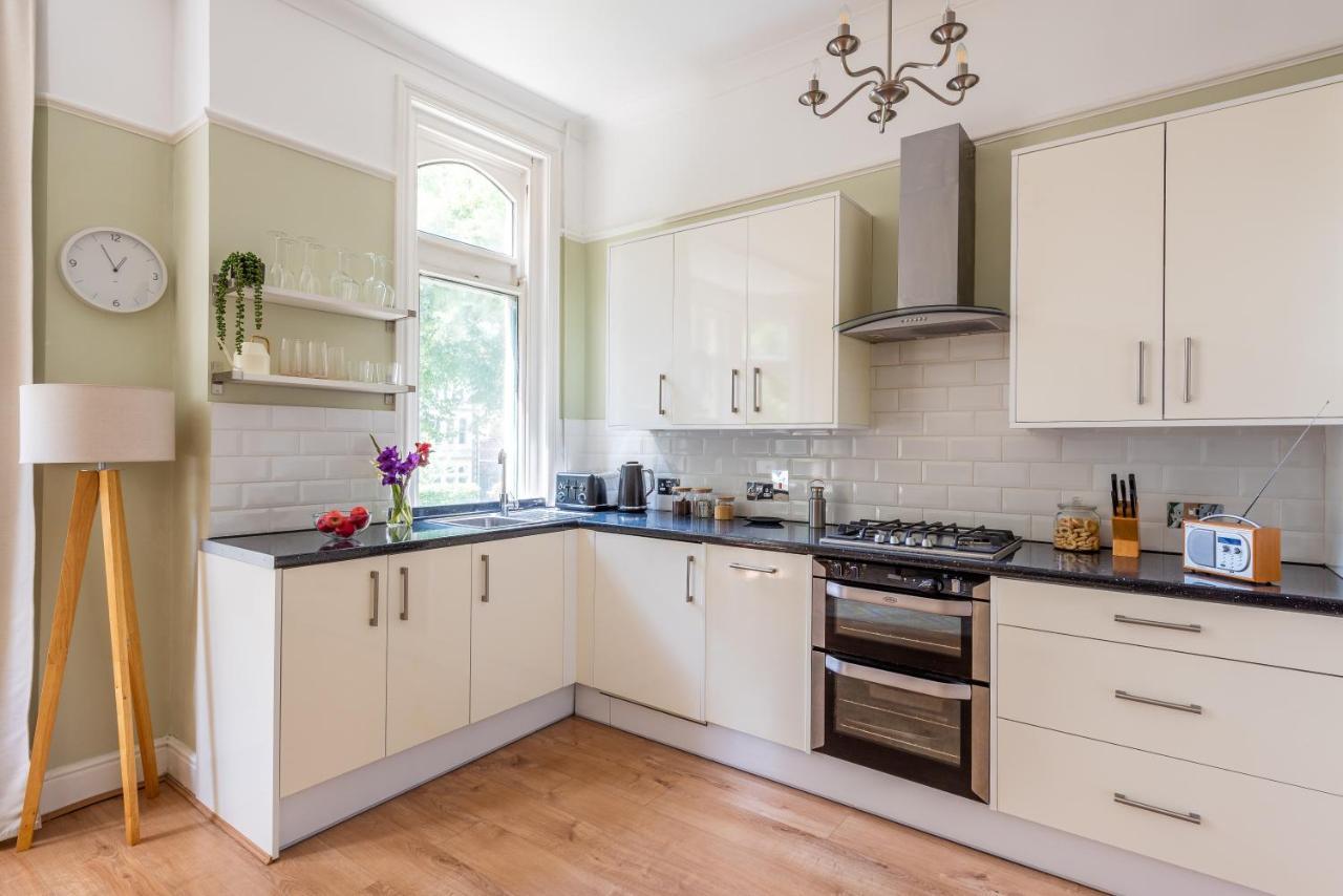 Prime Location Cardiff Pontcanna Modern 2 Bedroom Apartment With Privat Parking 외부 사진