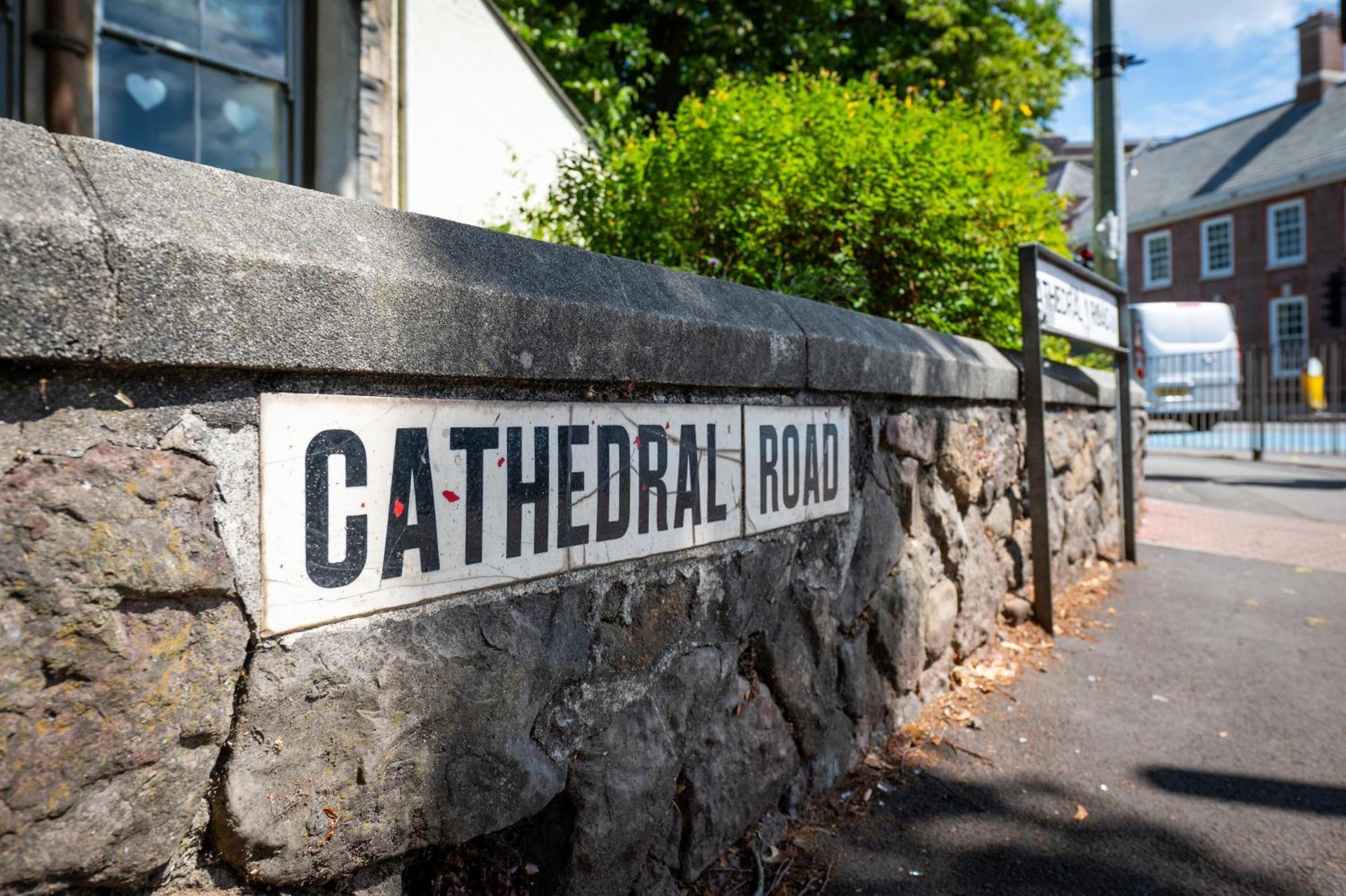 Prime Location Cardiff Pontcanna Modern 2 Bedroom Apartment With Privat Parking 외부 사진